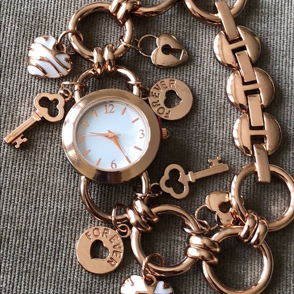 🆕⌚️ Charm Bracelet Watch ROSE GOLD 23mm - Picture 8 of 8